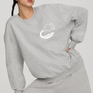 Good American AQUARIUS BOYFRIEND SWEATSHIRT